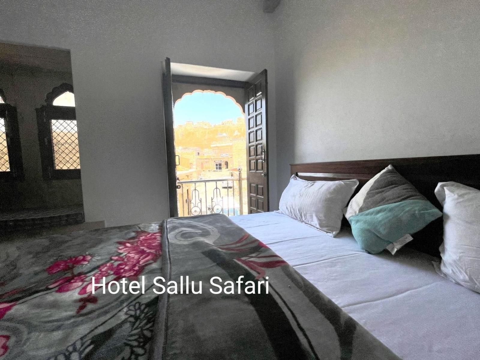 Hotel Sallu Safari Jaisalmer Quarto foto